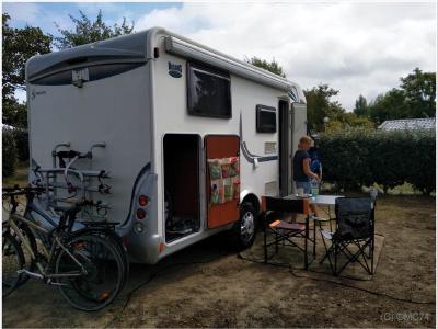 Garé au camping de Pornic