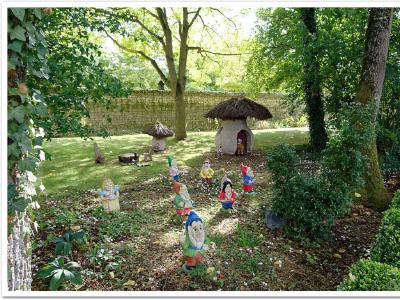 Les inévitables nains de jardin !