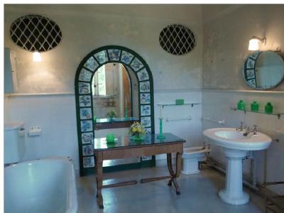 Une salle de bain très moderne !