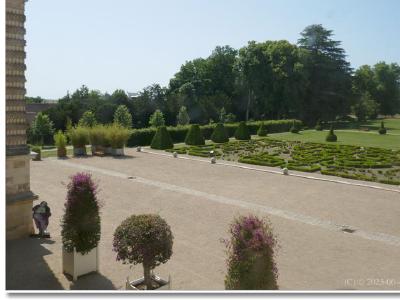 Le jardin à la française vu du château.