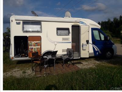 Garé à St Germain et Mons.