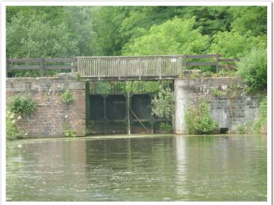 Ancienne écluse abandonnée