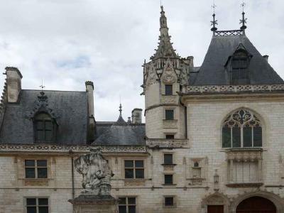 Palais Jacques Coeur : A vaillant Coeur, rien d'impossible !!